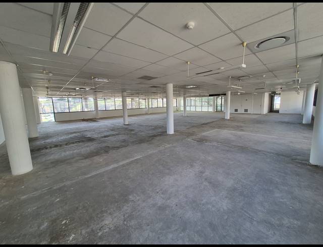 5,204M² OFFICE TO LET IN WOODMEAD